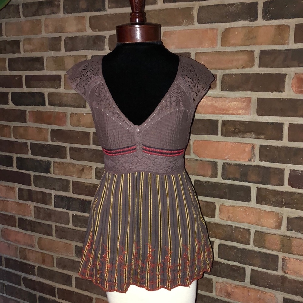 Free Peoole Women’s Brown V-Neck Crochet Cap Sleeve Tie Waist Embroidered Hem